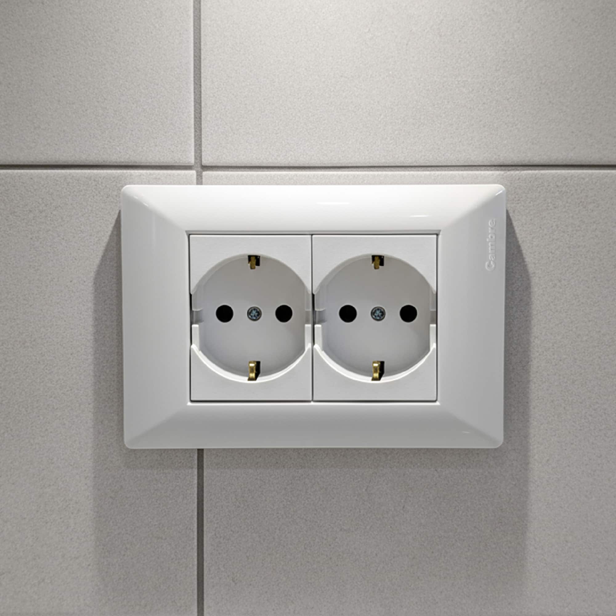 Toma tipo SCHUKO 2P+T 16A 250V Naranja - 2 Módulos (Linea PLANA)