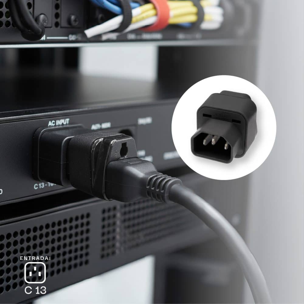 ADAPTADOR UNIVERSAL 10A 250V CON L/T A ENCHUFE TIPO IEC320 C13 EN COLOR NEGRO