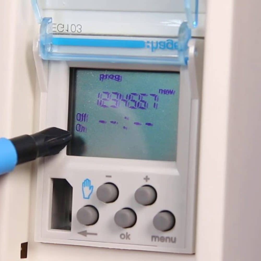 INTERRUPTOR HORARIO DIGITAL + BLUETOOTH, 2 MOD, 16 A, 230VAC, 1 CONM.